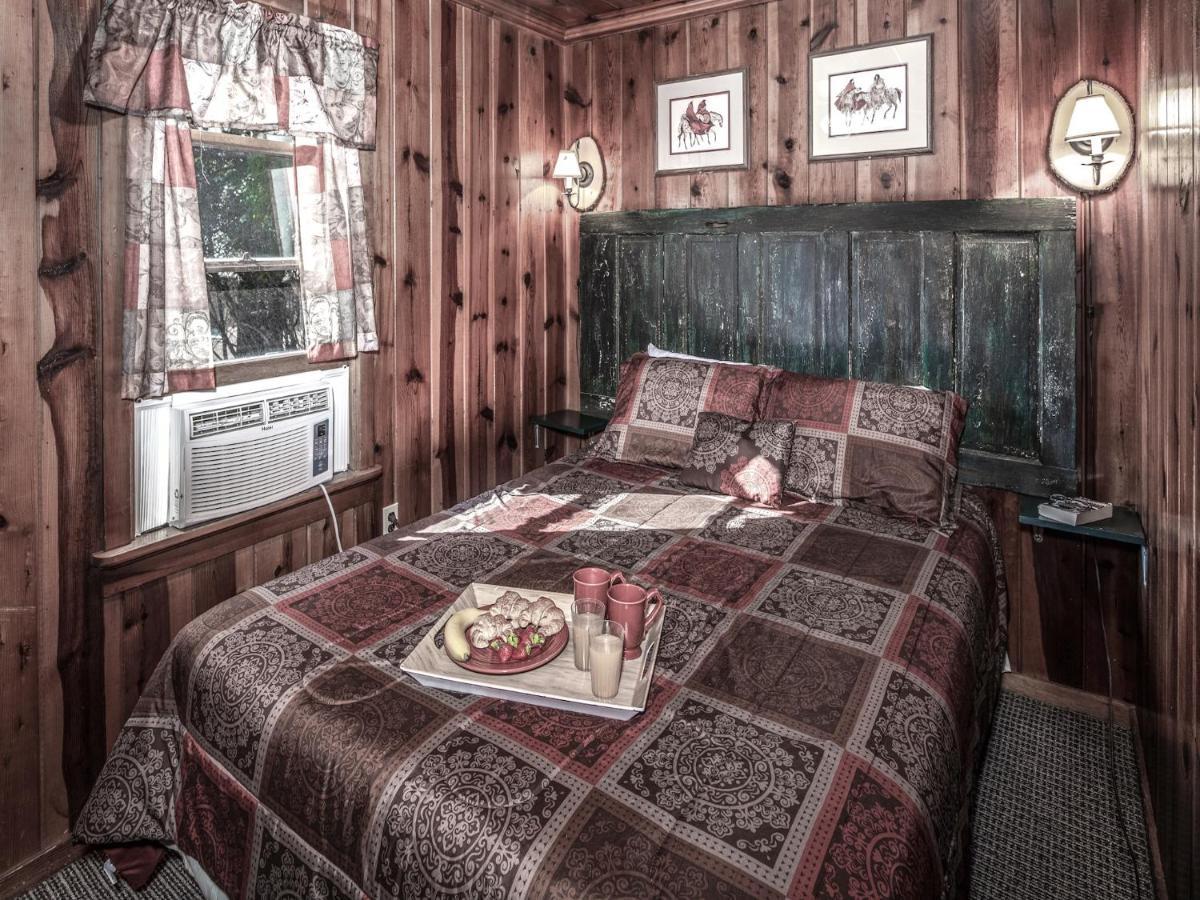 Perfect Cabin, 2 Bedrooms, Fireplace, Midtown, Sleeps 5 Ruidoso Exteriör bild