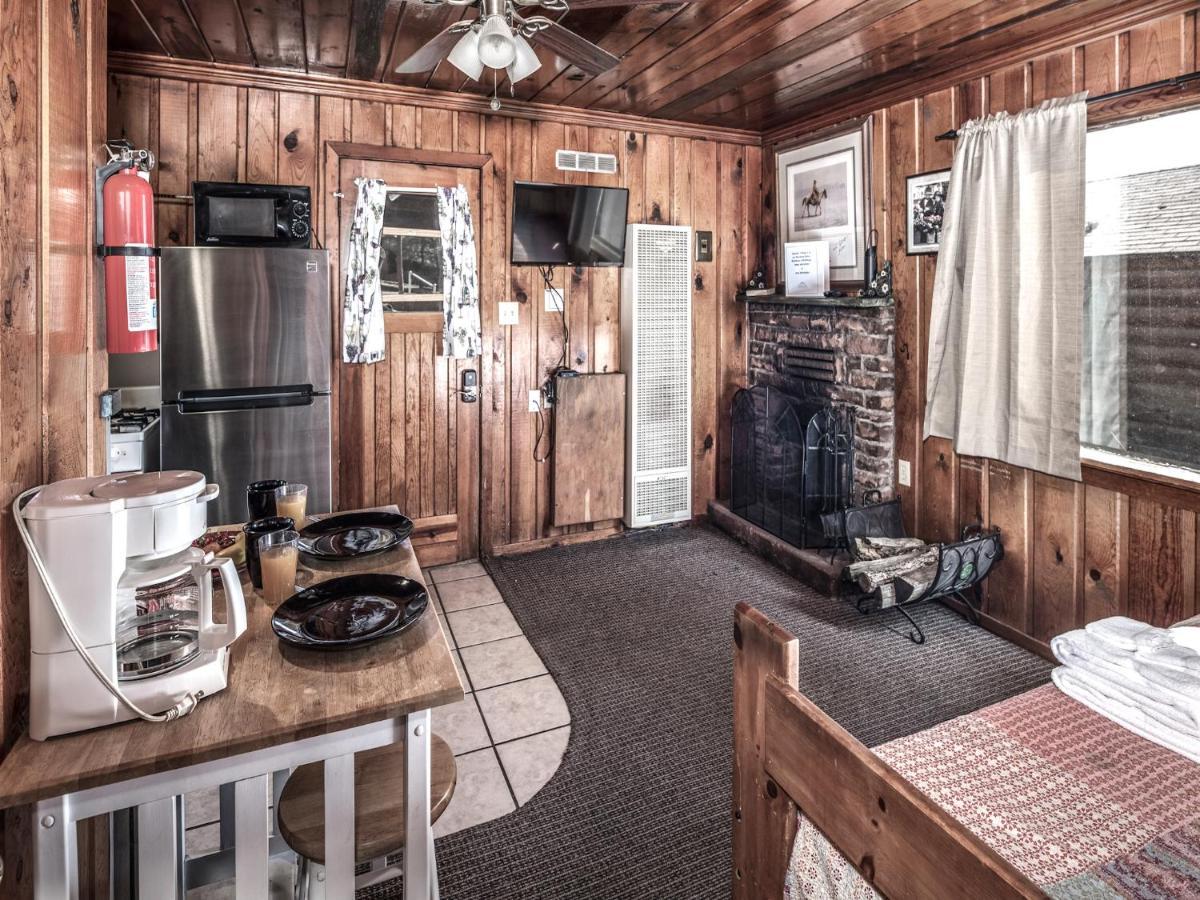 Perfect Cabin, 2 Bedrooms, Fireplace, Midtown, Sleeps 5 Ruidoso Exteriör bild